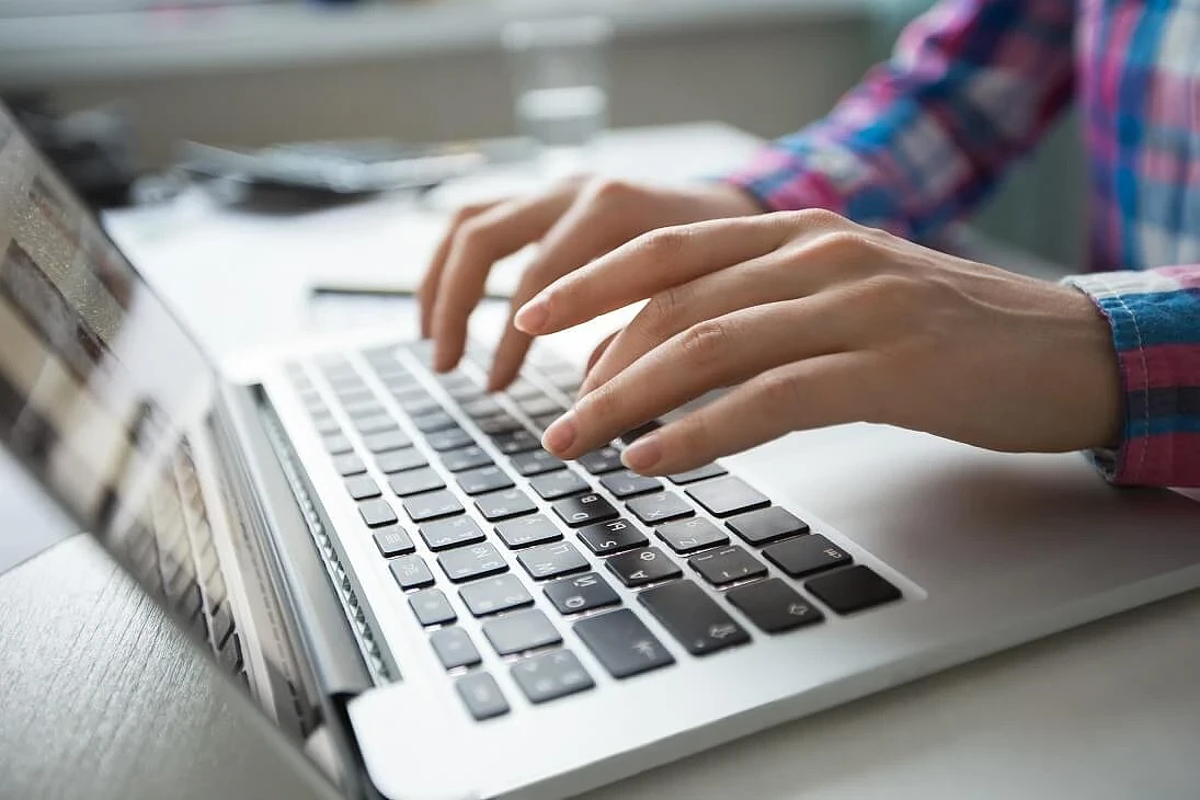 jak powstał laptop