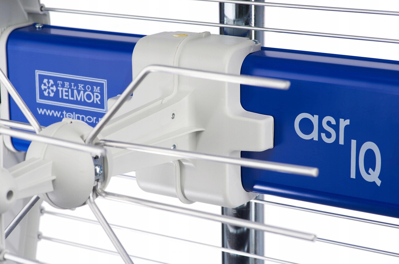 antena-telkom-asr-iq-zblizenie.jpg