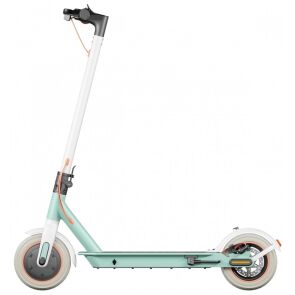 hulajnoga-elektryczna-motus-scooty-10-lite-2022-zielony-front.jpg