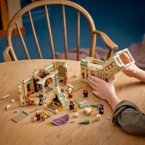 lego-harry-potter-komnata-dumbledora-w-hogwarcie-76402-3.jpg