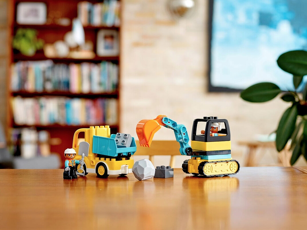 klocki-lego-duplo-ciezarowka-i-koparka-g%C4%85sienicowa-10931-zestaw-2.jpg
