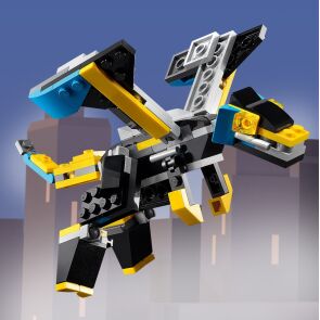 klocki-lego-creator-3w1-super-robot-31124-prezentacja-robota-2.jpg