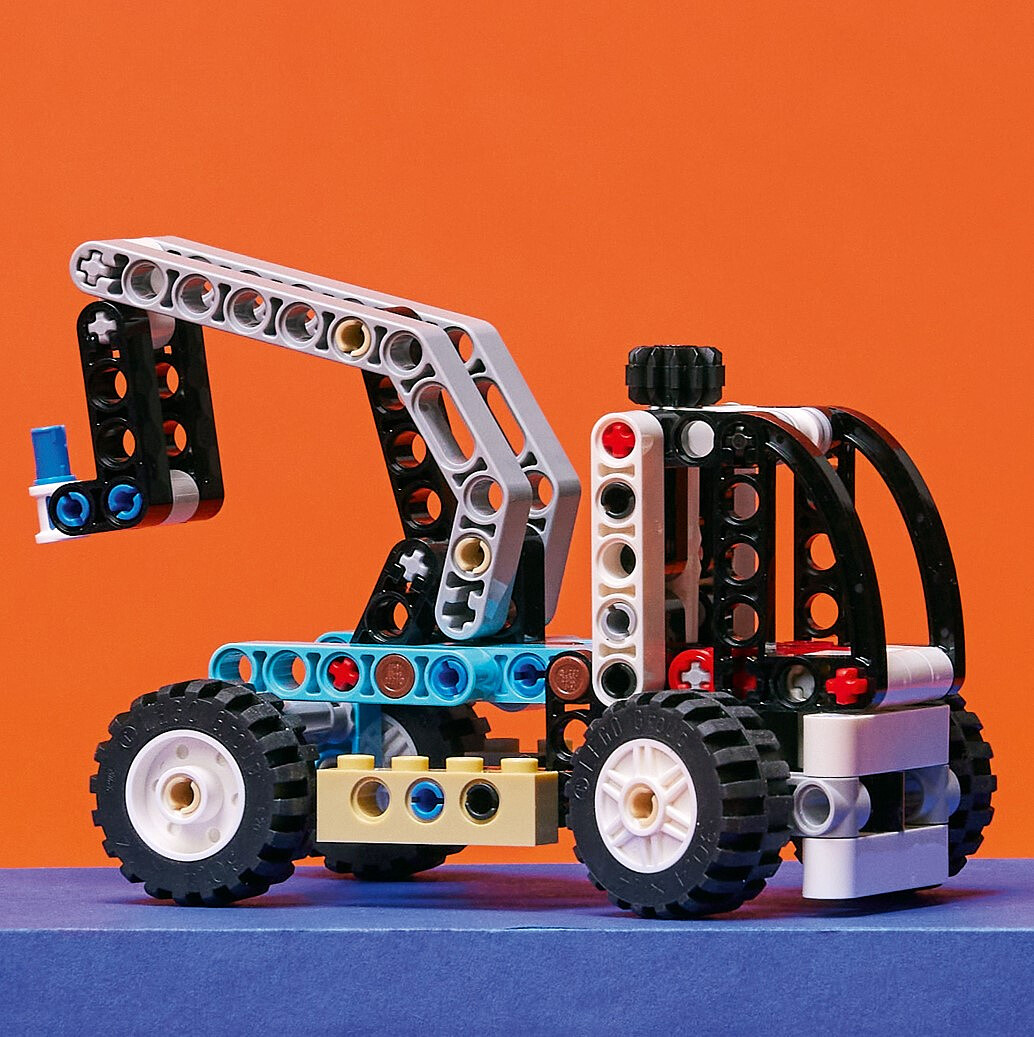 klocki-lego-technic-ladowarka-teleskopowa-42133-9.jpg