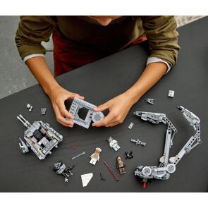 klocki-lego-star-wars-at-st-z-hoth-75322-zabawa2.jpg