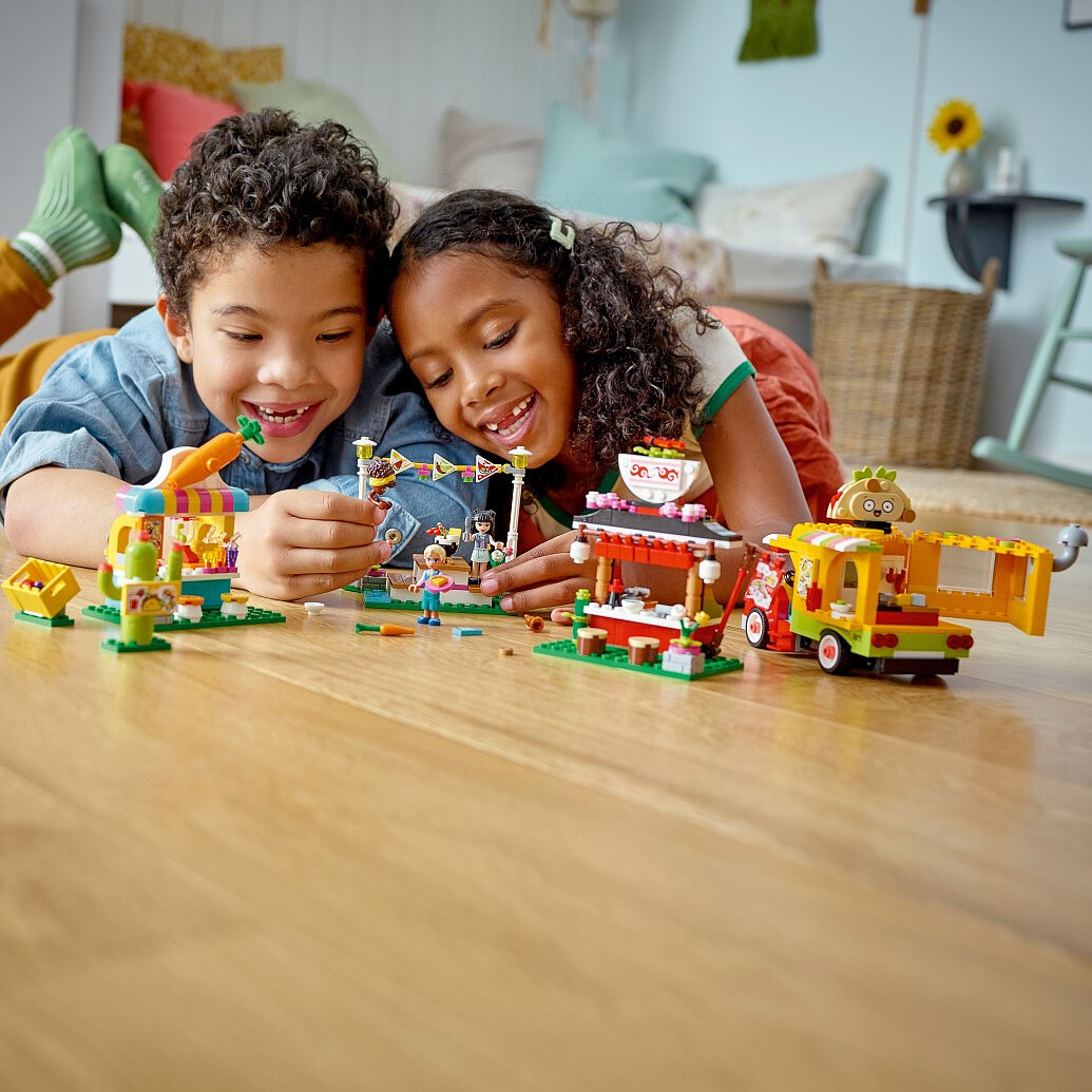 klocki-lego-friends-stragany-z-jedzeniem-41701-3.jpg