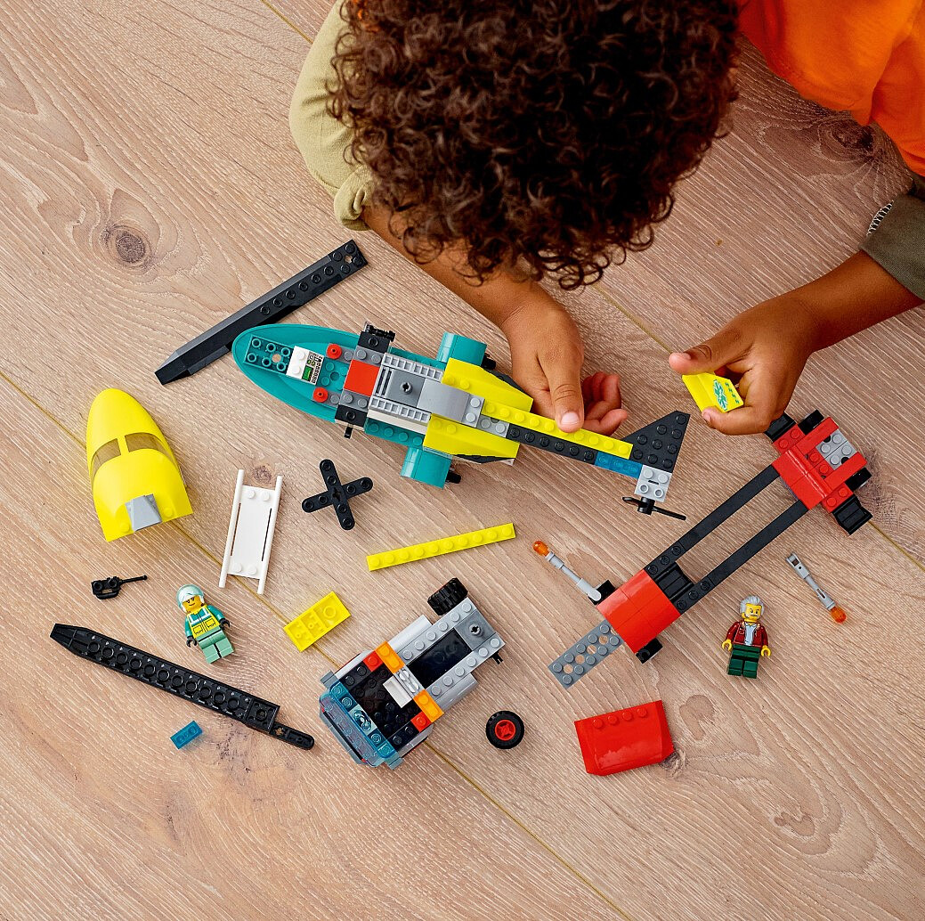 klocki-lego-city-laweta-helikoptera-ratunkowego-60343-5.jpg