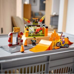 klocki-lego-city-park-kaskaderski-60293-8.jpg