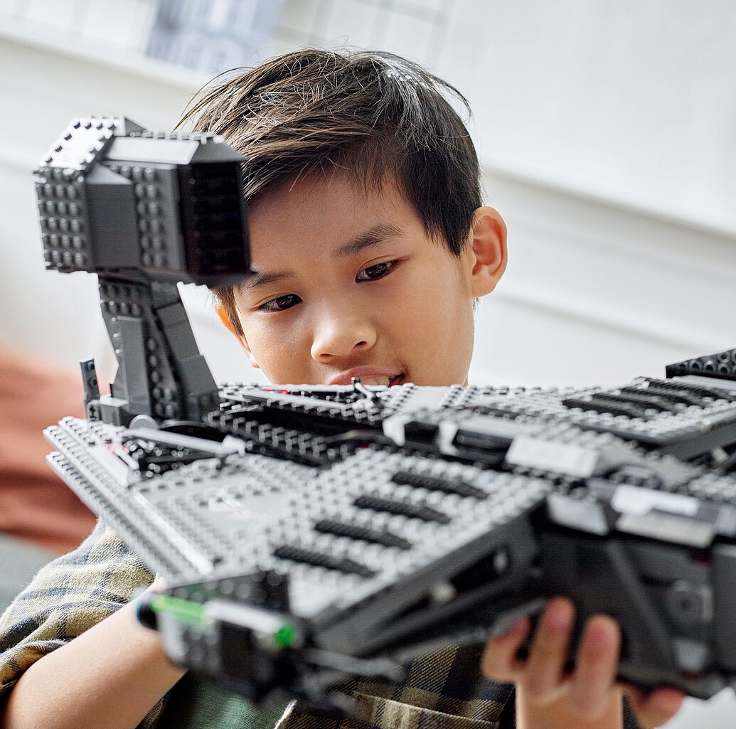 klocki-lego-star-wars-justifire-75323-zabawa2.jpg
