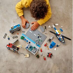 klocki-lego-city-napad-na-bank-60317-5.jpg