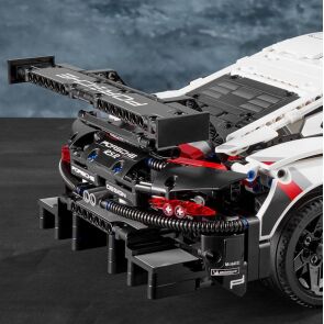 klocki-lego-technic-porsche-911-rsr-42096-5.jpg