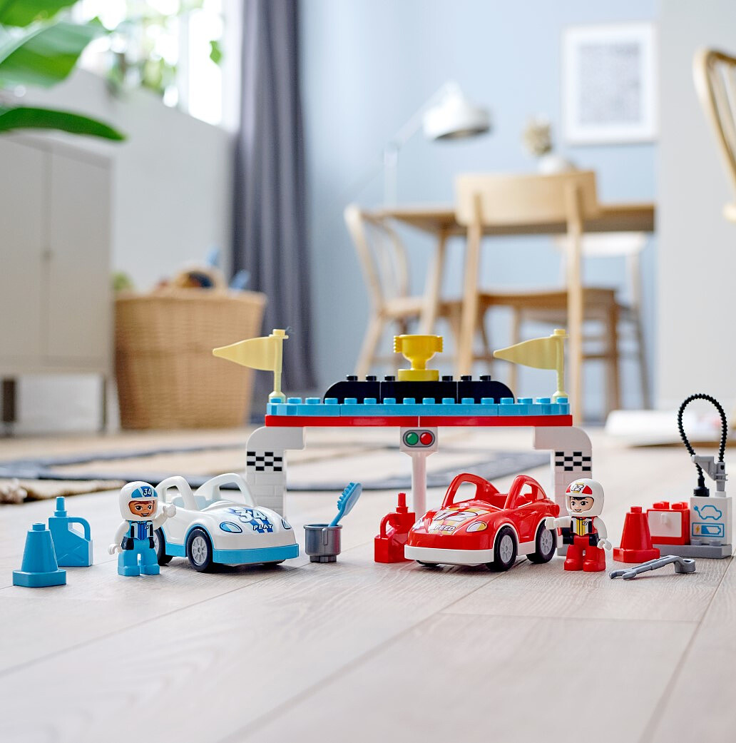 klocki-lego-duplo-samochody-wyscigowe-10947-7.jpg