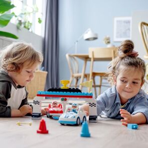 klocki-lego-duplo-samochody-wyscigowe-10947-5.jpg