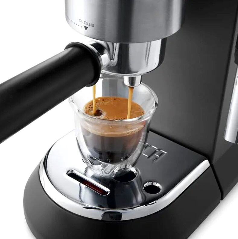ekspres-delonghi-ec685_bk-3.jpg