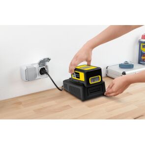 Akumulator-ladowarka%20Karcher-2.445-064.0-5.jpg