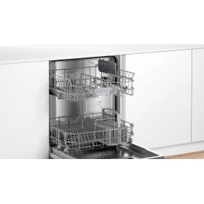 zmywarka-bosch-smv2itx16e-zdjecie-wnetrze-kosze.jpg