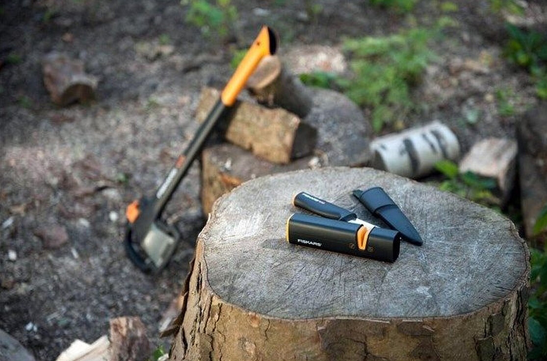 ostrzalka-do-siekier-nozy-fiskars-xsharp-4.jpg