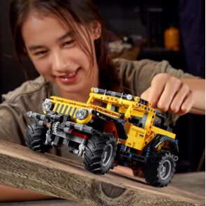lego-technic-jeep-wrangler-42122-8.jpg