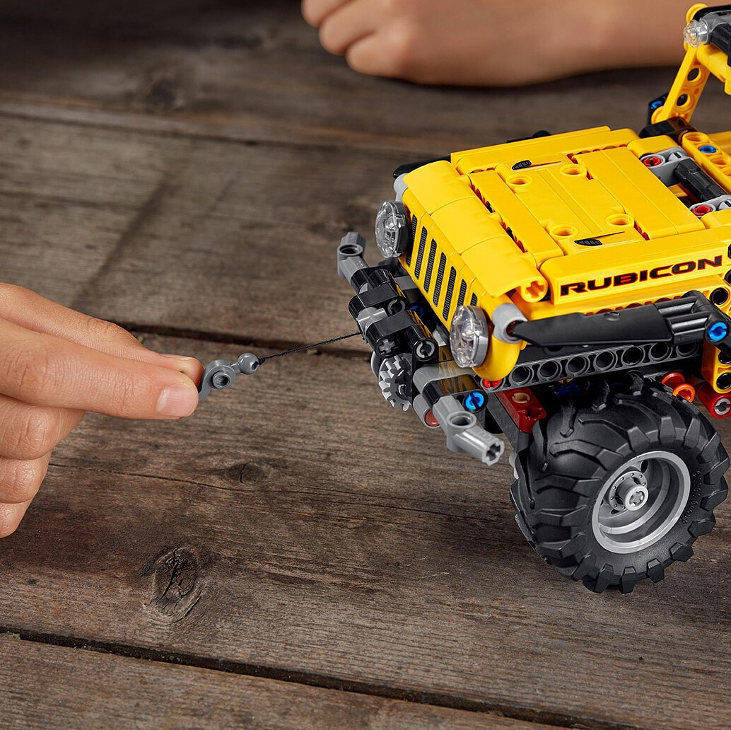 lego-technic-jeep-wrangler-42122-12.jpg