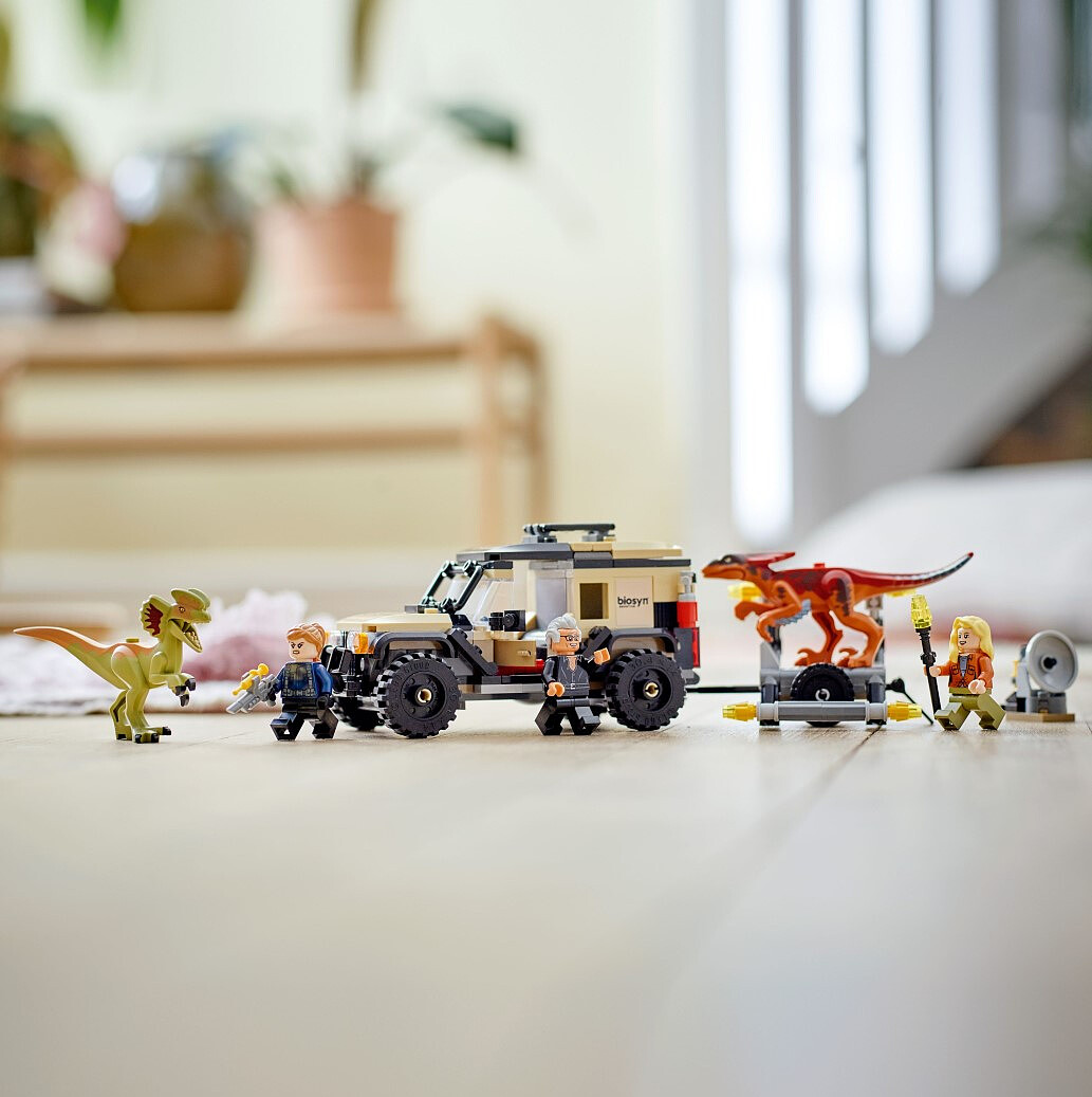 lego-jurassic-world-transport-pyroraptora-dilofozaura-76951-9.jpg
