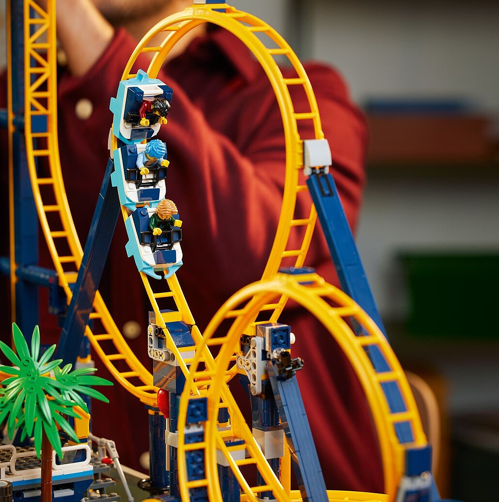lego-icons-kolejka-gorska-z-petlami-10303-10.jpg