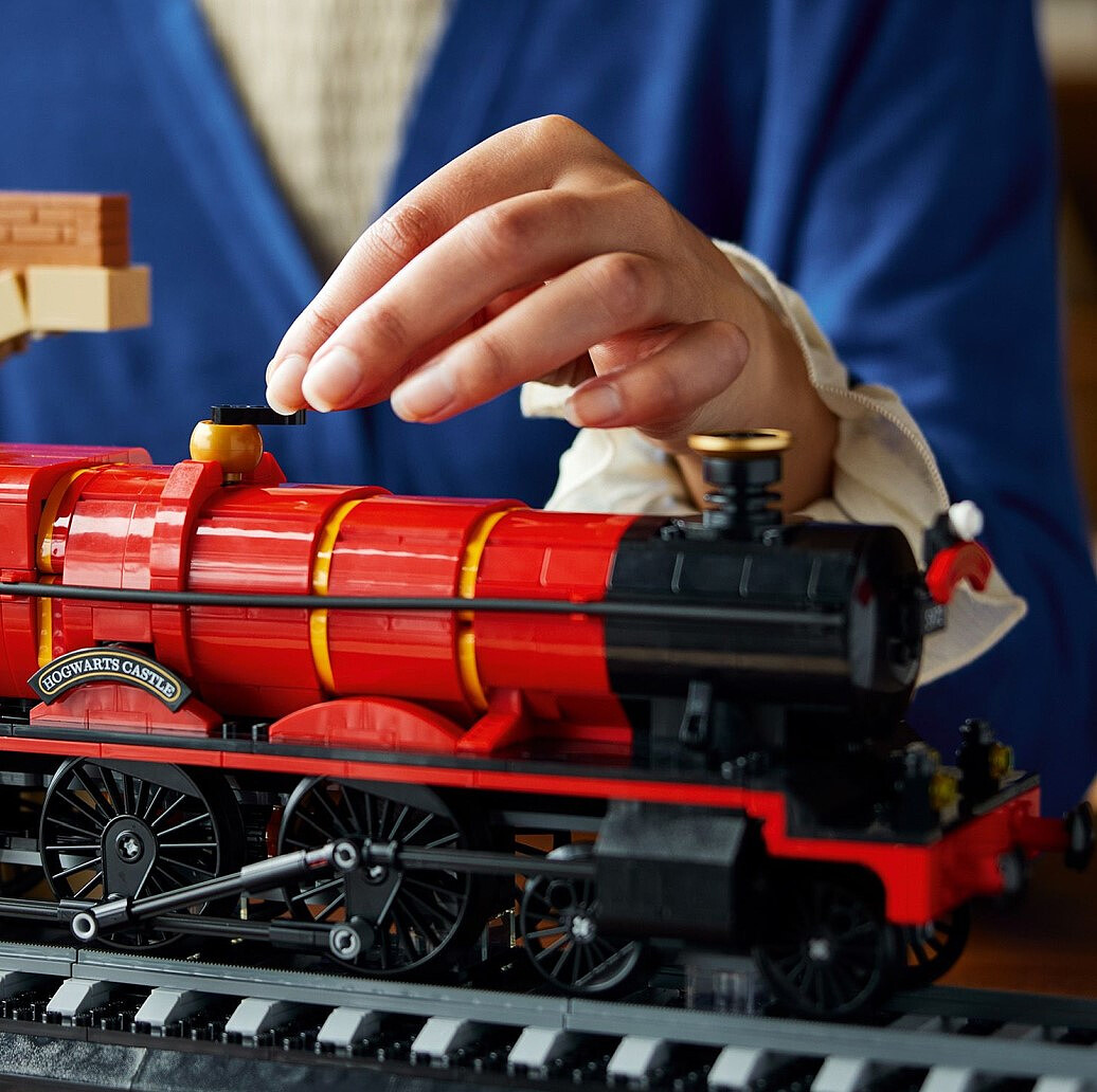klocki-lego-harry-potter-ekspres-do-hogwartu-76405-zabawa3.jpg