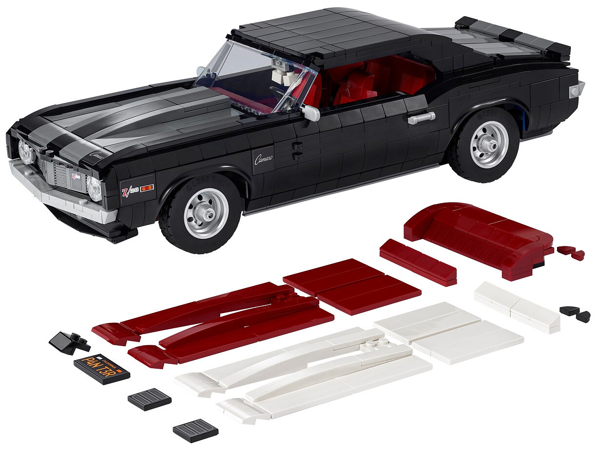 lego-icons-chevrolet-camaro-z28-10304-13.jpg
