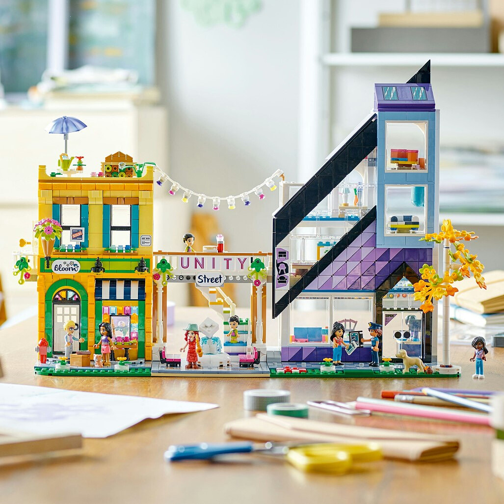 lego-friends-sklep-wnetrzarski-kwiaciarnia-w-srodmiesciu-41732-13.jpg