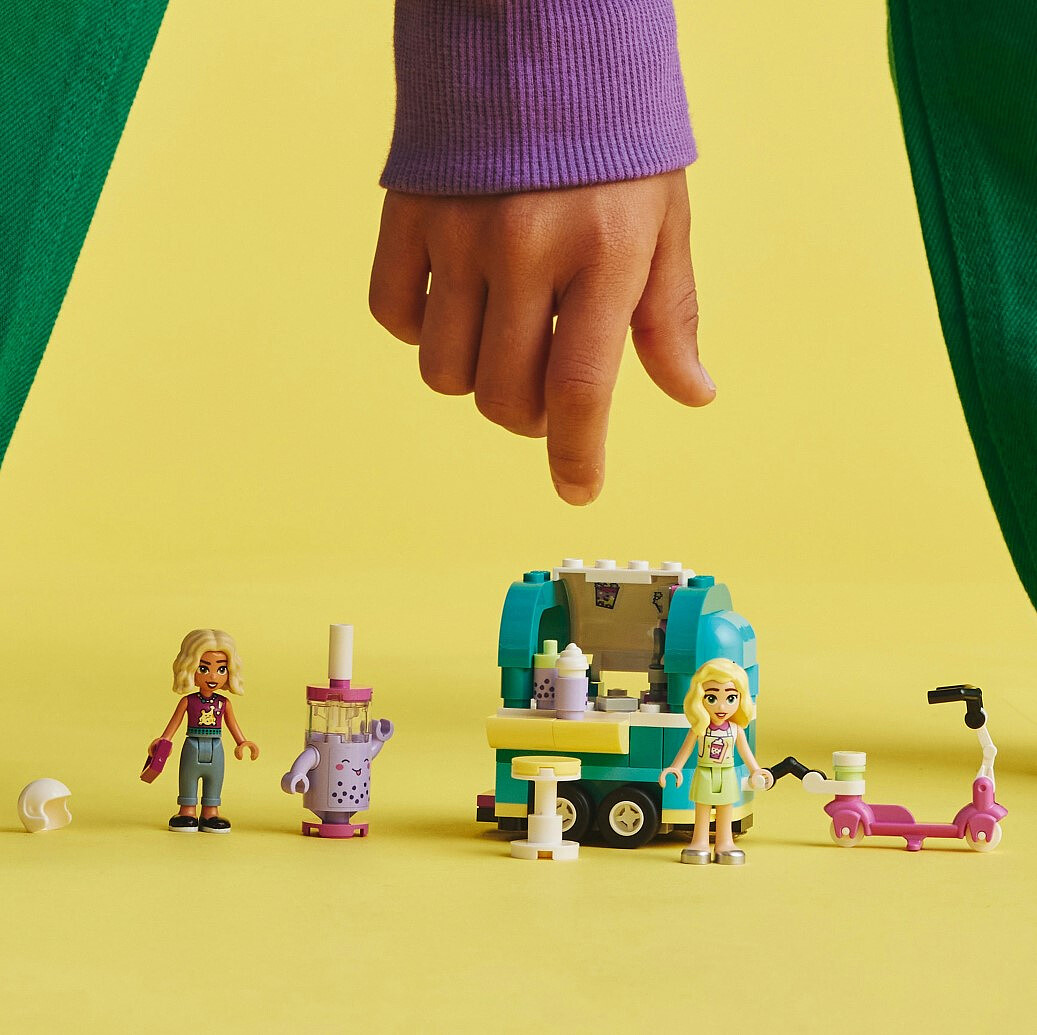 lego-mobilny-sklep-z-bubble-tea-41733-12.jpg