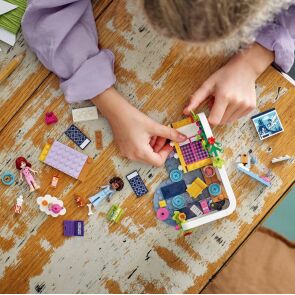 klocki-lego-friends-pokoj-aliyi-41740-aranz5.jpg