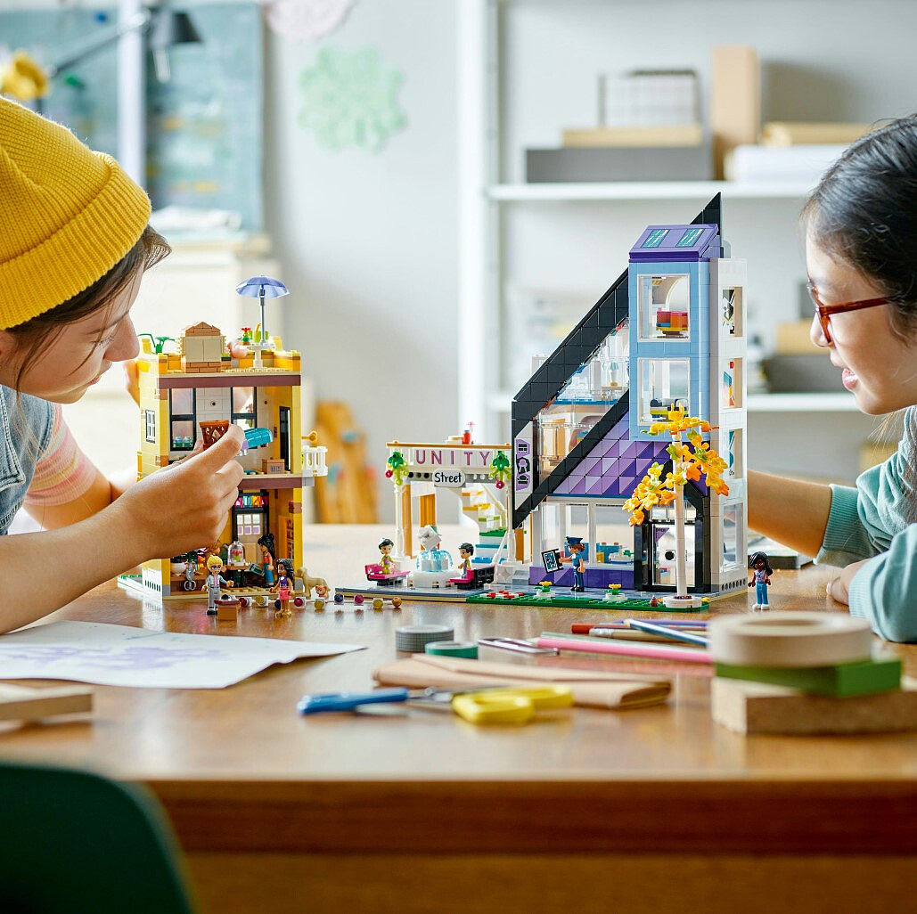 lego-friends-sklep-wnetrzarski-kwiaciarnia-w-srodmiesciu-41732-10.jpg