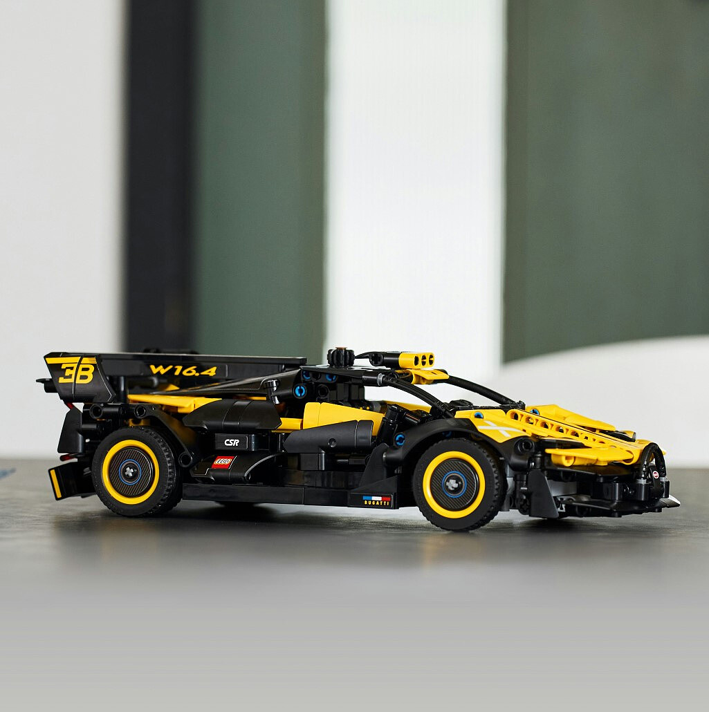 klocki-lego-technic-bolid-bugatti-42151.zdj13.jpg
