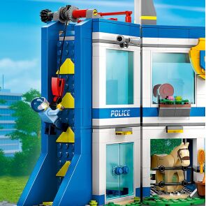 klocki-lego-city-akademia-policyjna-60372.zdj8.jpg