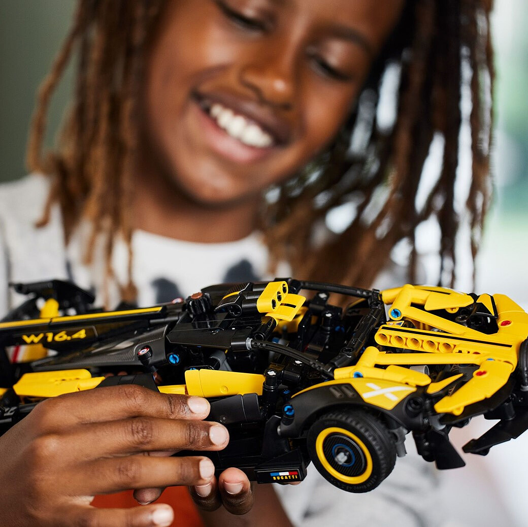 klocki-lego-technic-bolid-bugatti-42151.zdj8.jpg
