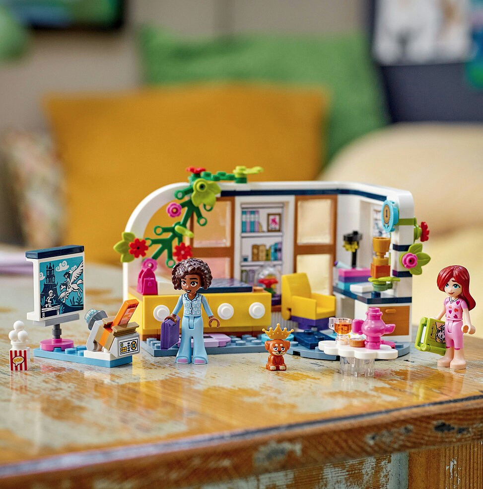 klocki-lego-friends-pokoj-aliyi-41740-aranz6.jpg
