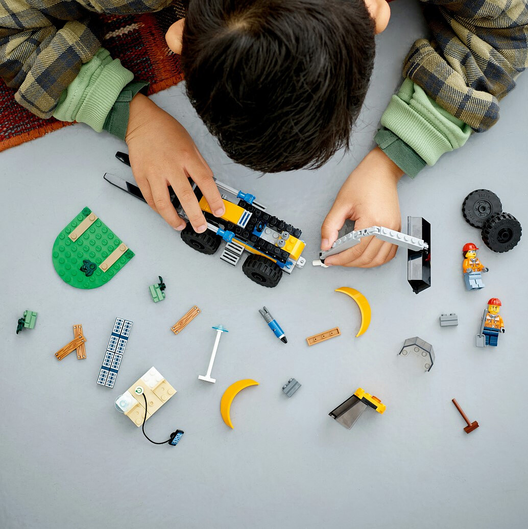 lego-city-koparka-60385-11.jpg