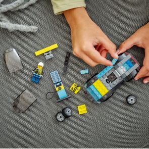 lego-city-elektryczny-samochod-sportowy-60383-10.jpg