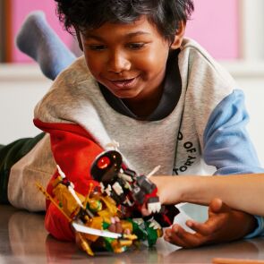 klocki-lego-ninjago-starcie-lloyda-z-mechem-evo-71781.zdj9.jpg