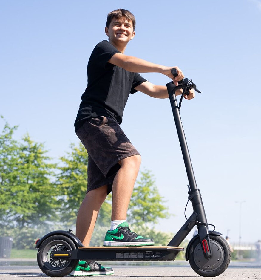 hulajnoga-elektryczna-manta-young-rider-MES801H-prezentacja.jpg