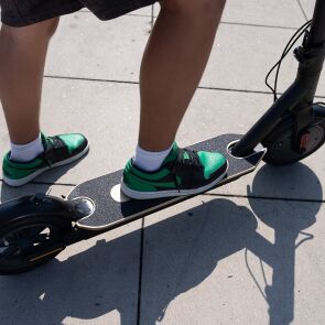 hulajnoga-elektryczna-manta-young-rider-MES801H-prezentacja-6.jpg