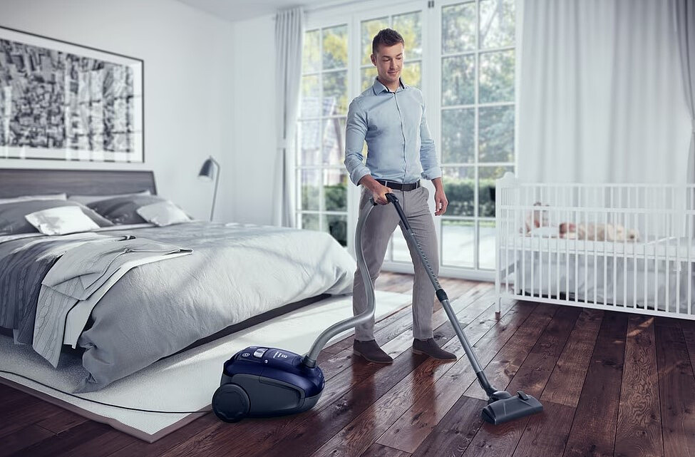 odkurzacz-workowy-electrolux-new-ultra-silencer-eusc66-sb.zdj9.jpg