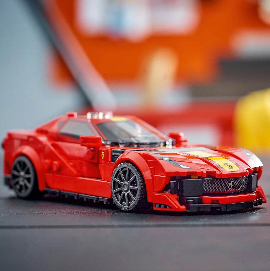 klocki-lego-speed-champions-ferrari-812-competizione-76914.zdj12.jpg