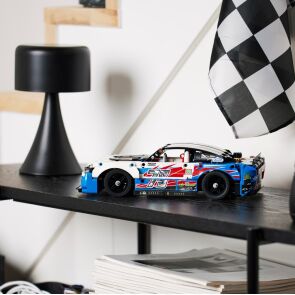 klocki-lego-technic-nowy-chevrolet-camaro-zl1%20-z-serii-nascar-42153.zdj5.jpg