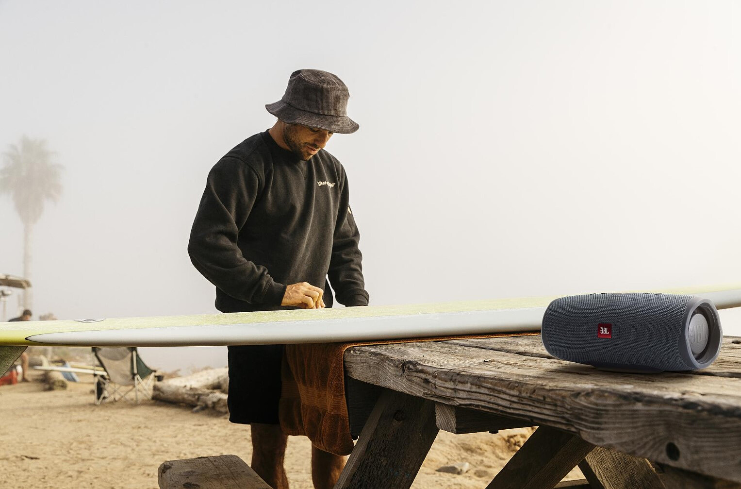 glosnik-bluetooth-charge%20essential-2szary-10.jpg