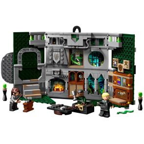 lego-harry-potter-flaga-slytherinu-76410-2.jpg