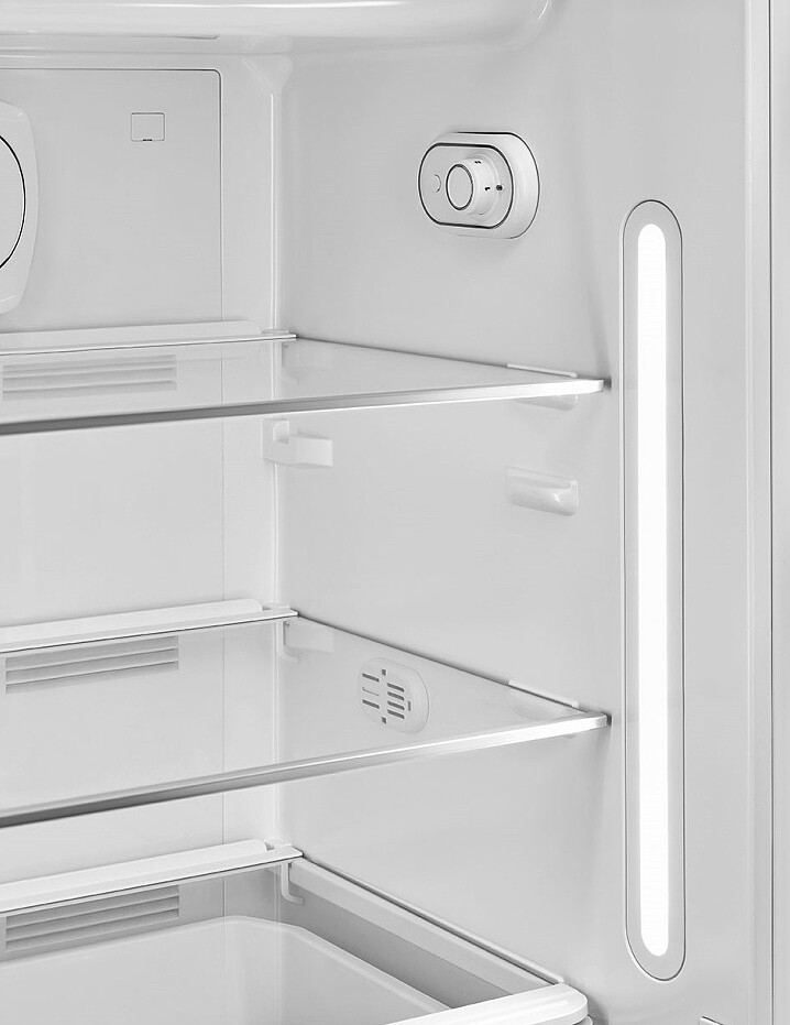 lodowka-smeg-fab28rrd5-czerwona-wnetrze1.jpg