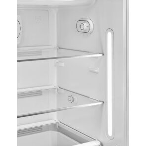 lodowka-smeg-fab28rrd5-czerwona-wnetrze1.jpg