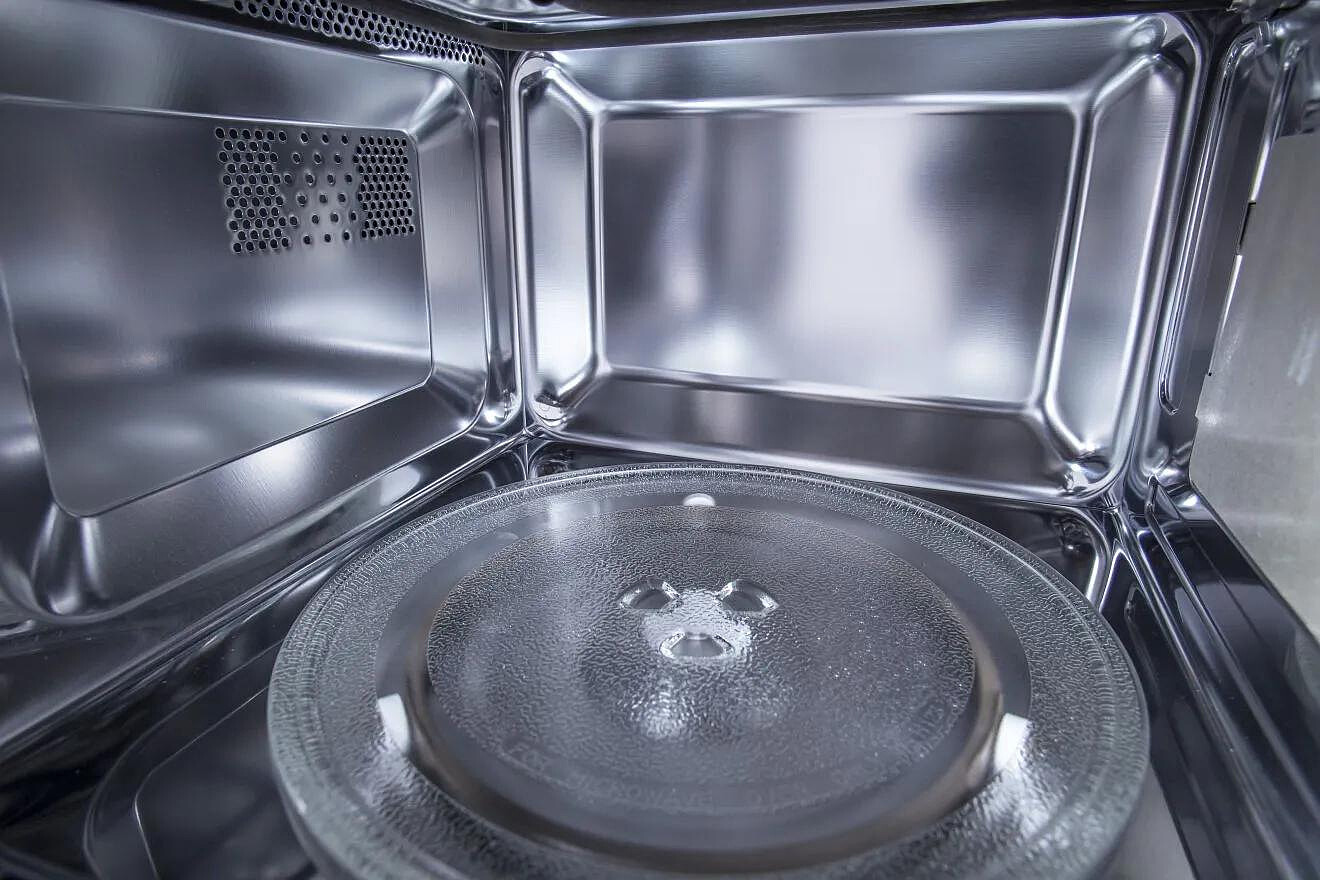 Kuchenka-mikrofalowa-Gorenje-BM251SG2BG-3.jpg