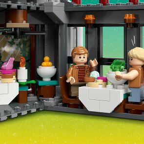 klocki-lego-jurassic-world-centrum-dla-odwiedzajacych-atak-tyranozaura-i-raptora-76961-zdjecie7.jpg