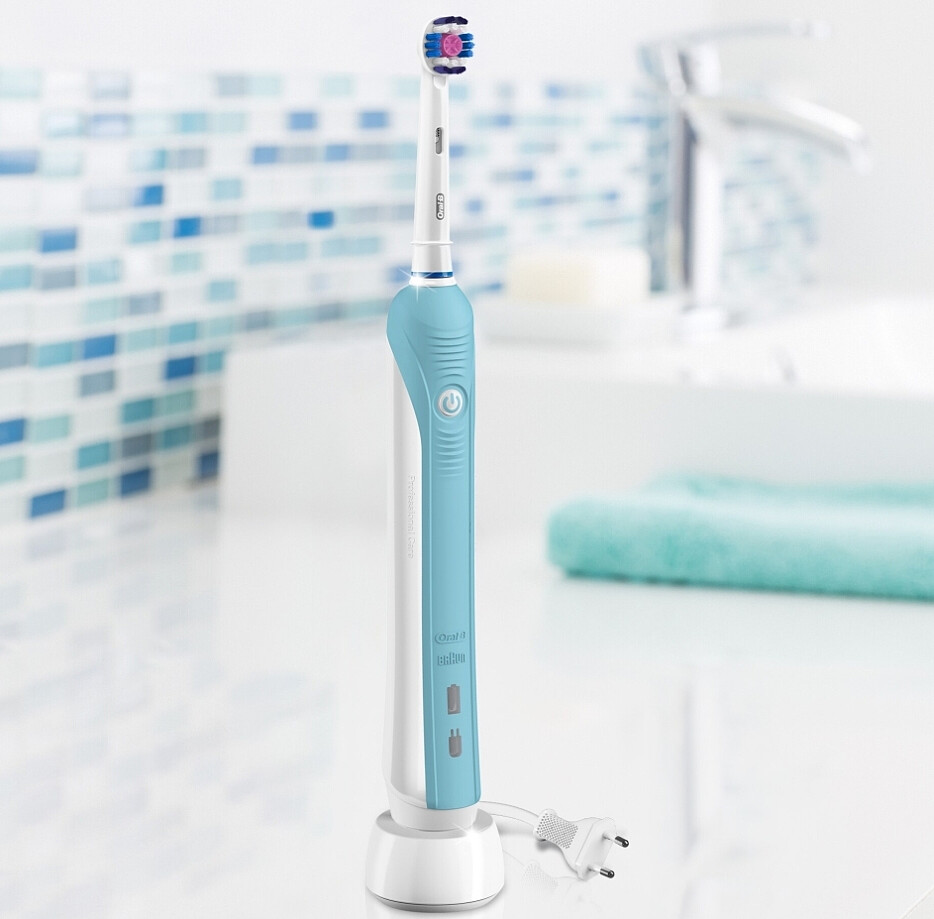 szczoteczka-elektryczna-oral-b-pro-770-3d-white-zdjecie3.jpg