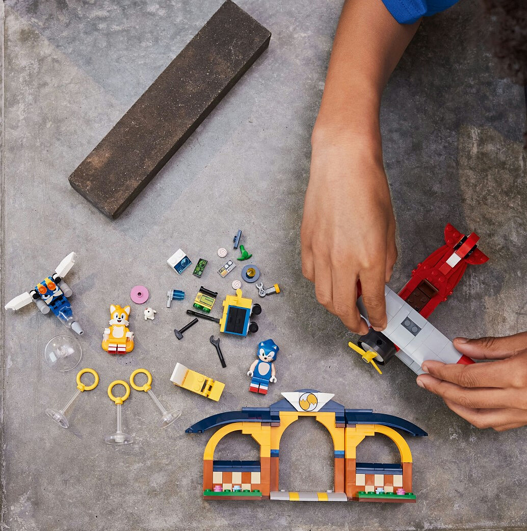 lego-sonic-the-hedgehog-tails-z-warsztatem-i%20samolot-tornado-76991-7.jpg
